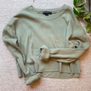 Light Green Cropped Long Sleeve Shirt Henley Small